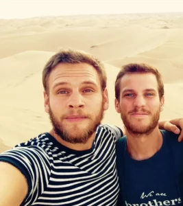 Julien et Clément, fondateurs de la Villa Perchée